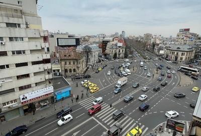 Apartament cu 3 camere, mobilat în Romană
