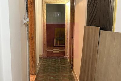 Apartament cu 4 camere semidecomandat în Ferdinand