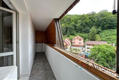 Apartament cu 3 camere decomandat în Centrul Istoric