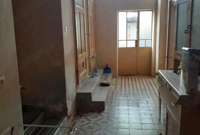 Casă cu 5 camere cu Teren 1968 Mp în Central - 2