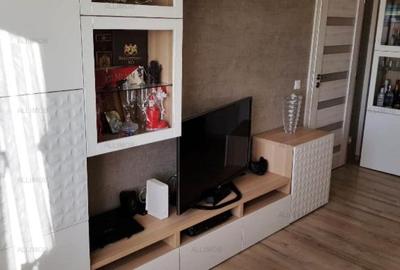 Apartament cu 3 camere decomandat în Ultracentral
