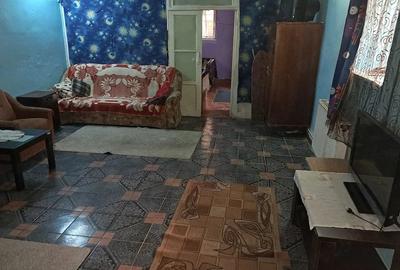 Apartament cu 3 camere decomandat în Dâmbovița - 1