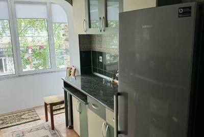 Apartament cu 3 camere semidecomandat în Ultracentral
