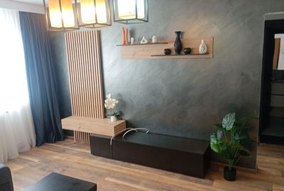 Apartament cu 3 camere semidecomandat în Drumul Taberei