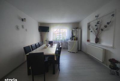 Casă cu 4 camere cu Teren 397 Mp în George Enescu - 2