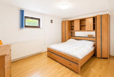 Casă cu 8 camere cu Teren 750 Mp în Central - 16