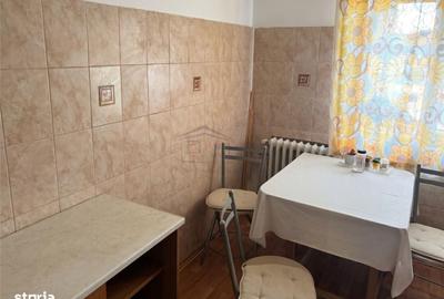 Apartament cu 3 camere decomandat în Obcini