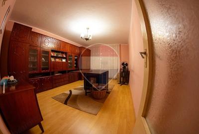 Apartament cu 2 camere decomandat în Vitrometan