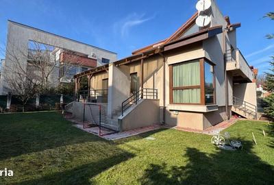 Casă cu 4 camere în Central