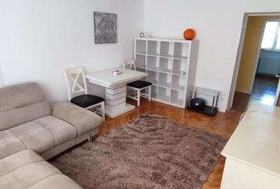 Apartament cu 2 camere decomandat în Micro 16 - 3