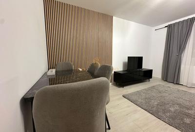 Apartament cu 2 camere decomandat, mobilat în Central