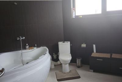 Casă cu 5 camere cu Teren 990 Mp în Ghercești - 4