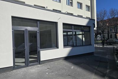 Spațiu comercial, de 70 mp, în 13 Decembrie - 1