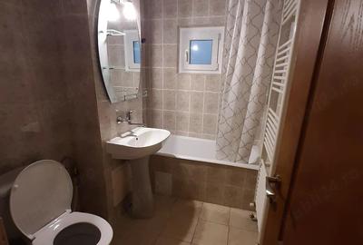 Apartament cu 2 camere decomandat în Piața Centrală - 2