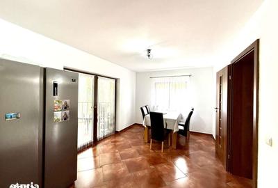 Casă cu 4 camere cu Teren 900 Mp în Central