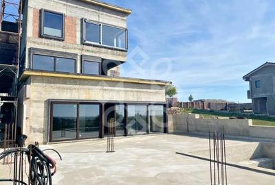 Casă cu 7 camere cu Teren 1146 Mp în Dealuri Oradea