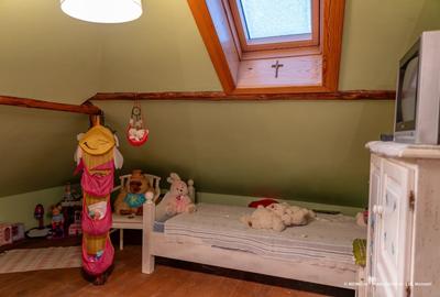Duplex cu 7 camere cu Canalizare în Moinești - 12