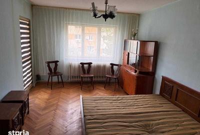Apartament cu 2 camere decomandat în Tolstoi