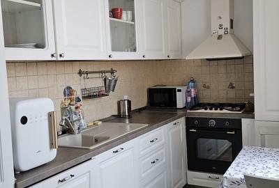 Apartament cu 2 camere semidecomandat în Bucureștii Noi
