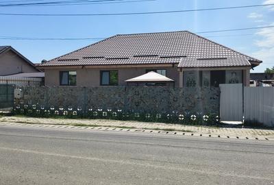 Casă cu 4 camere în Vadu Pașii - 1