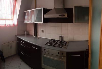 Garsonieră decomandată în Valea Oltului