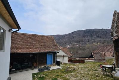 Casă cu 5 camere cu Teren 360 Mp în Central - 1