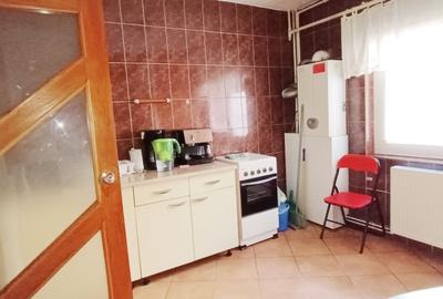 Apartament cu 3 camere decomandat în Județean - 11