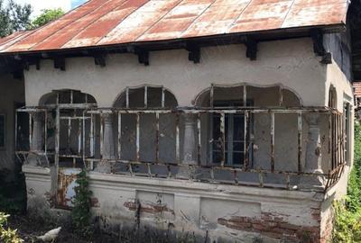 Casă cu 3 camere în Cârlogani - 1