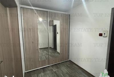 Apartament cu 3 camere semidecomandat în 23 August - 6