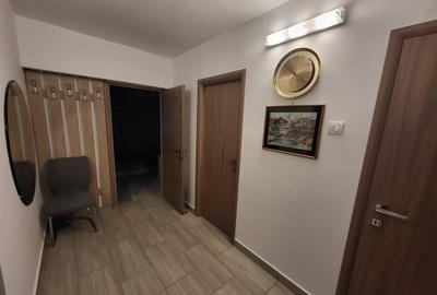 Apartament cu 3 camere semidecomandat în 1 Mai - 7