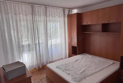 Apartament cu 3 camere decomandat în Soarelui - 10