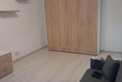 Garsonieră decomandată în Central