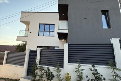 Casă cu 5 camere cu Teren 305 Mp în Siloz - 15