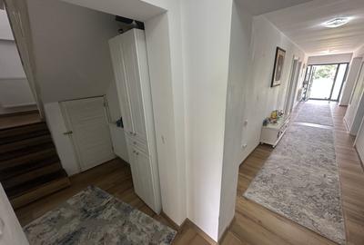 Casă individuală cu 7 camere cu Canalizare în Crevedia - 36