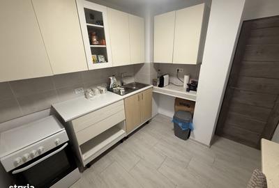 Apartament cu 4 camere în Micro 3 - 4