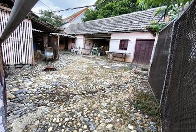 Casă cu 6 camere cu Teren 1846 Mp în Răhău - 2
