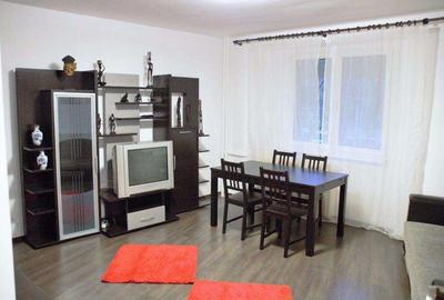 Apartament cu 2 camere semidecomandat, mobilat în Panduri