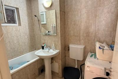 Apartament cu 3 camere decomandat în Dacia