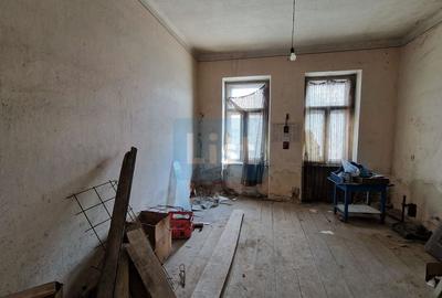 Casă cu 3 camere cu Canalizare în Central - 5
