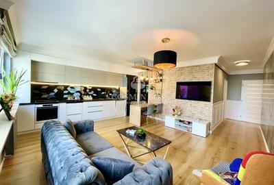 Apartament cu 3 camere decomandat, mobilat în Florești