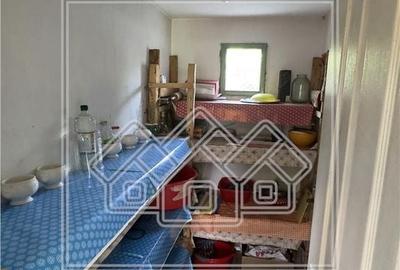 Casă cu 2 camere în Central