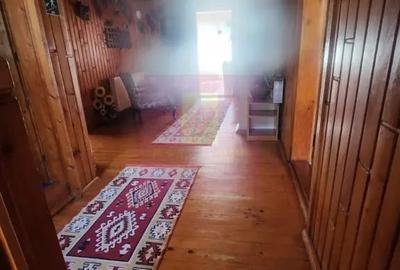 Casă cu 7 camere cu Teren 327 Mp în Zamora