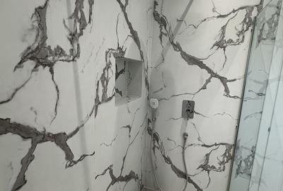 Casă cu 5 camere cu Teren 320 Mp în Traian