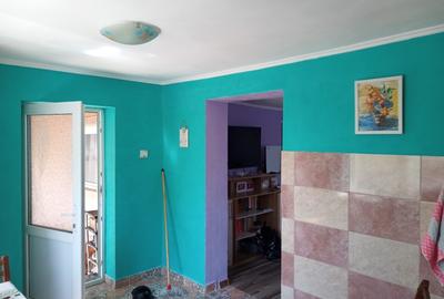 Casă individuală cu 5 camere cu Teren 2400 Mp în Războieni