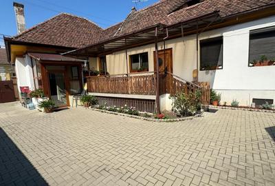 Casă individuală cu 4 camere cu Canalizare în Turnișor
