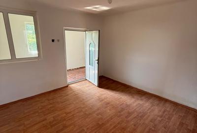 Casă cu 4 camere în Postârnacu - 7