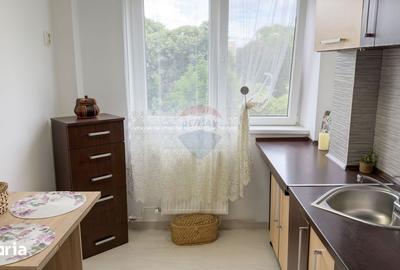 Apartament cu 3 camere semidecomandat, mobilat în Democrației - 1