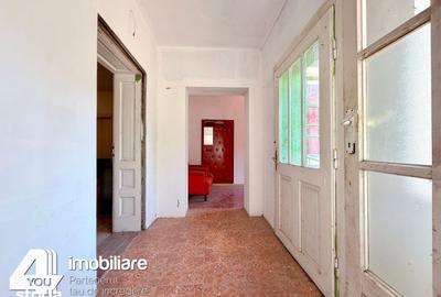Casă cu 3 camere cu Teren 2114 Mp în Central - 13