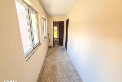 Casă cu 3 camere cu Teren 450 Mp în Hemeiuș