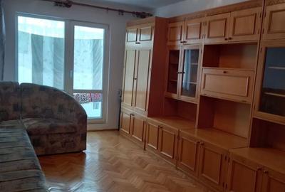 Apartament cu 2 camere decomandat în Budiu Mic